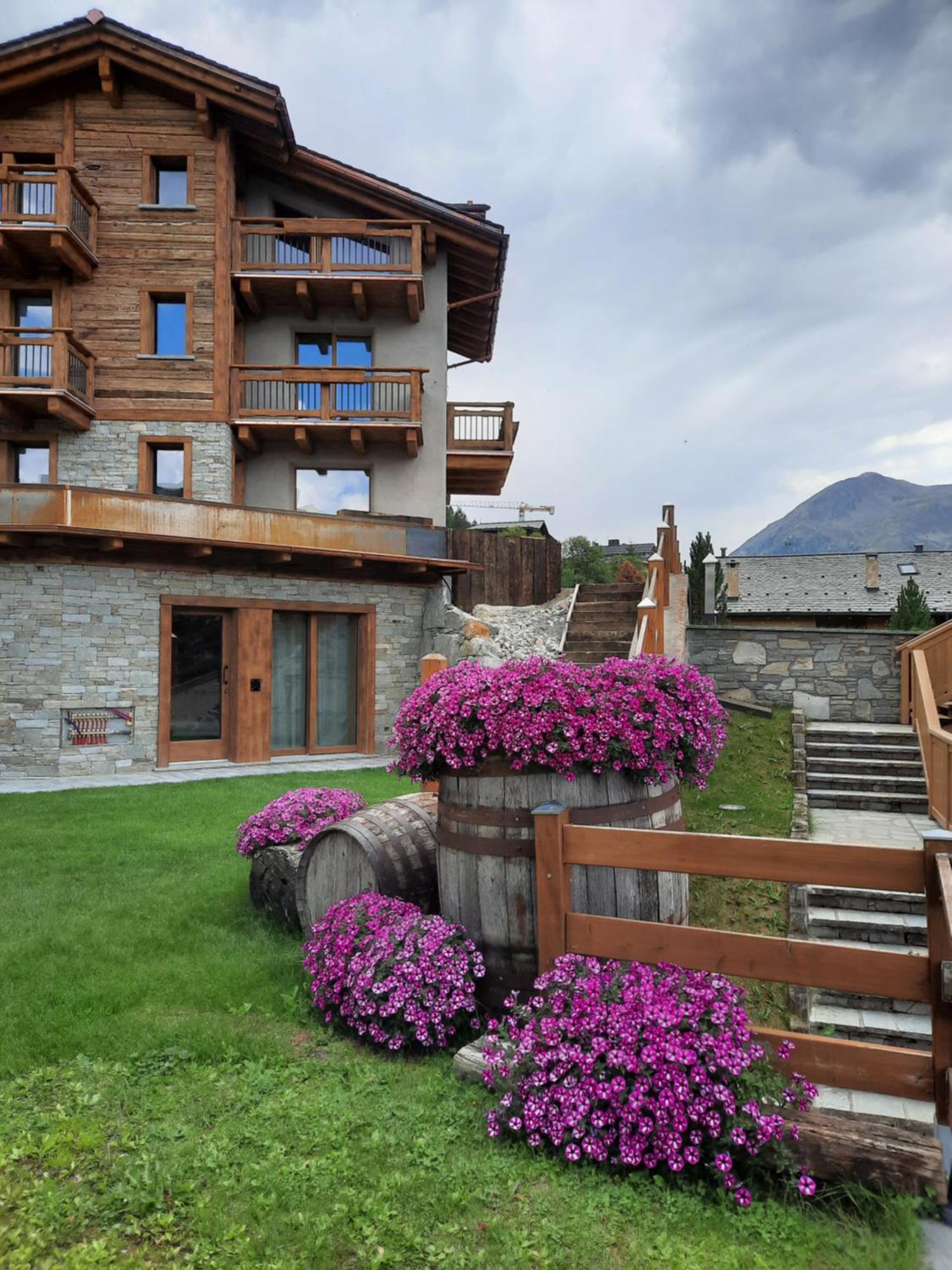 Hotel Del Bosco Livigno Exterior photo
