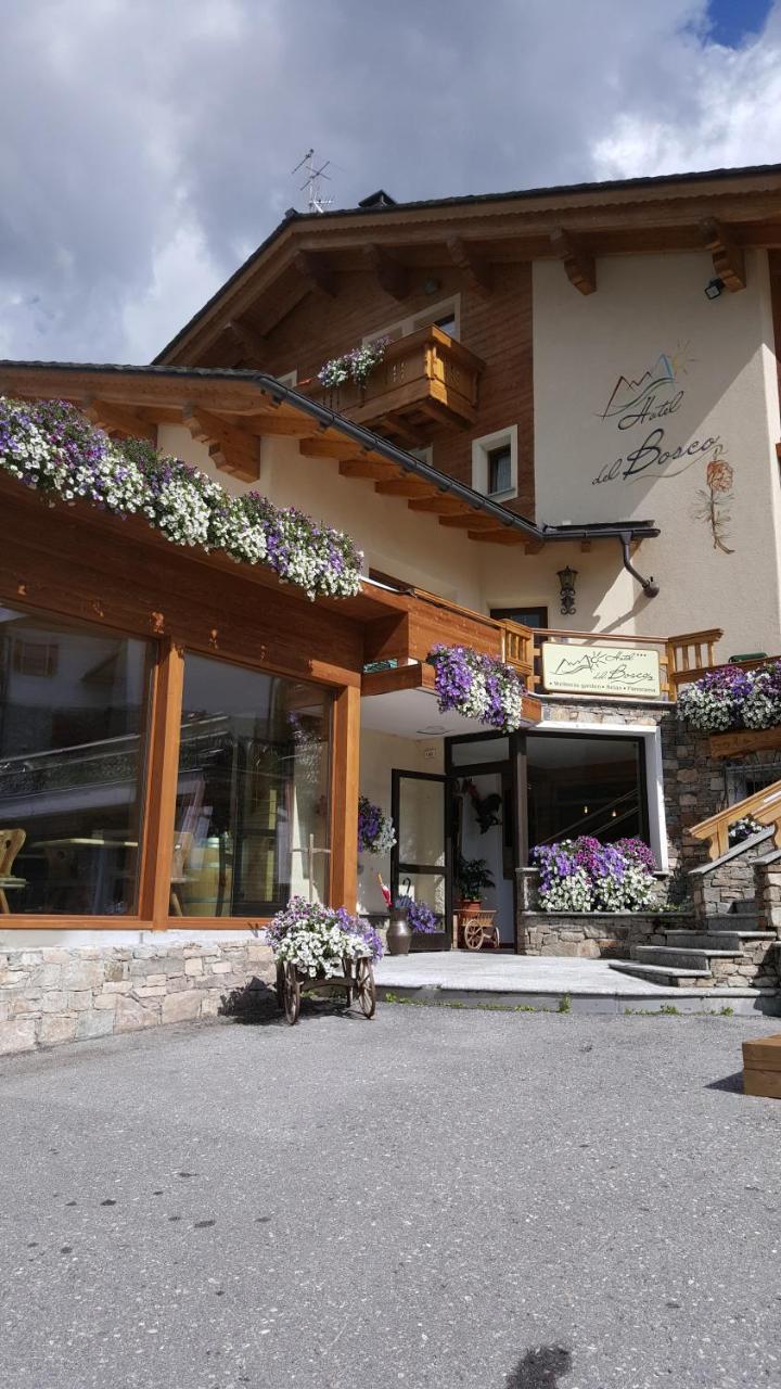 Hotel Del Bosco Livigno Exterior photo